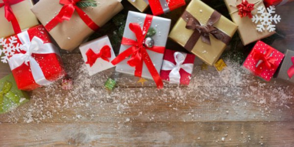Jakie prezenty można dać pracownikom z okazji świąt?